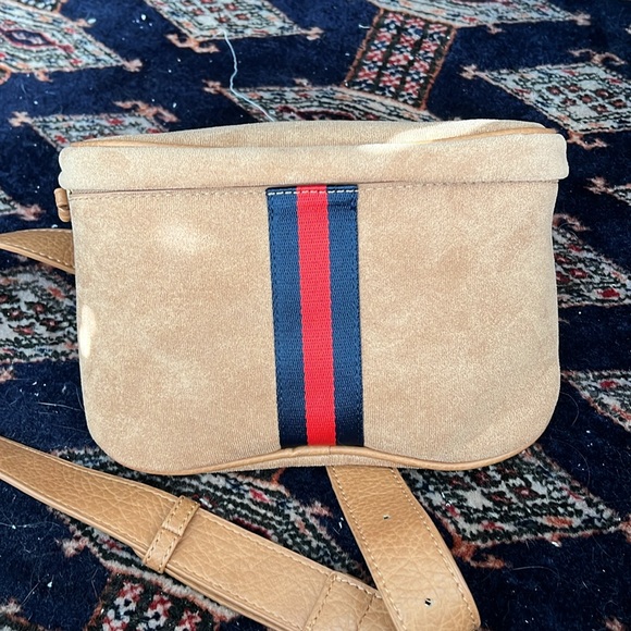 Get the Look - preppy cross body - Picture 2 of 6